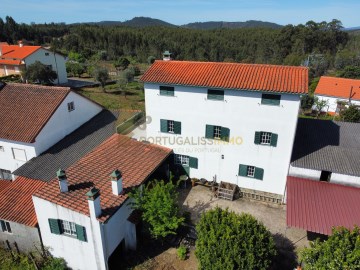House 4 Bedrooms in Cernache do Bonjardim, Nesperal e Palhais