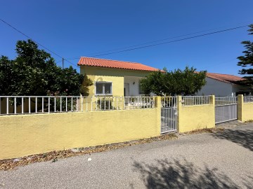 House 3 Bedrooms in Paialvo