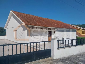 House 6 Bedrooms in Riba de Mouro
