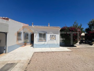 House 3 Bedrooms in Silves