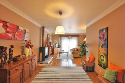 House 4 bedrooms-328.6 M2 Gaia-living room