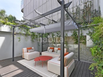 Apartamento T2+1 Loft com terraço e jardim interio