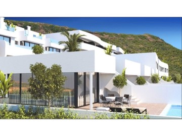 House 4 Bedrooms in Guardamar Playa