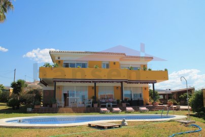 Maison 5 Chambres à Algarrobo-Costa