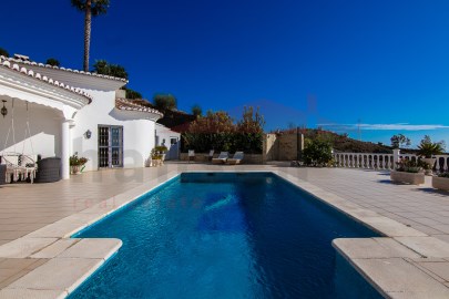 Villa con piscina en Málaga