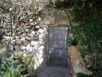 puerta acceso