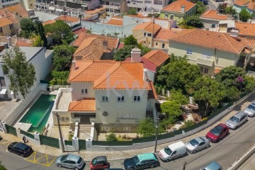 Moradia 6 Quartos em Carcavelos e Parede