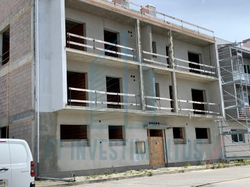 Duplex 4 Quartos em Esgueira