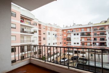 Apartamento 3 Quartos em Algés, Linda-a-Velha e Cruz Quebrada-Dafundo