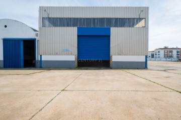 Industrial building / warehouse in Alhos Vedros