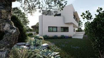 House 5 Bedrooms in Charneca de Caparica e Sobreda