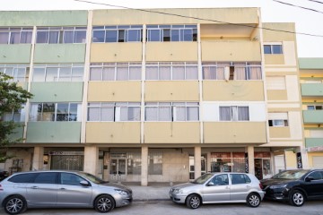 Apartamento 2 Quartos em Charneca de Caparica e Sobreda