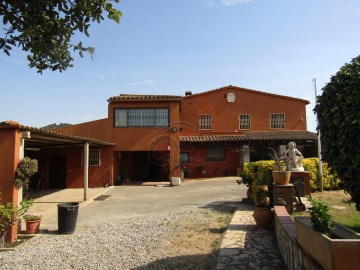 House 3 Bedrooms in Roqueta