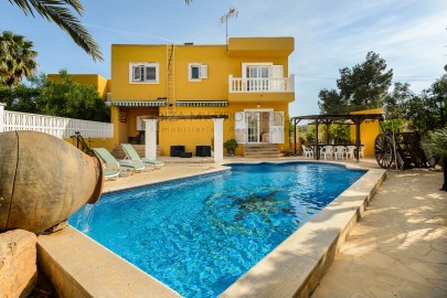 Maison 4 Chambres à Sant Agusti des Vedra