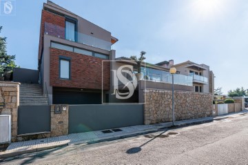 Casa o chalet 4 Habitaciones en Nogueira, Fraião e Lamaçães