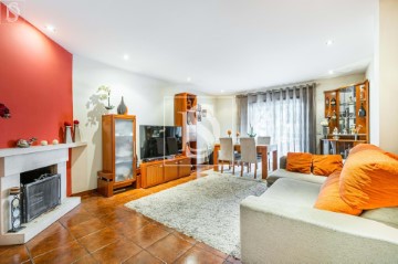 Apartment 2 Bedrooms in Real, Dume e Semelhe