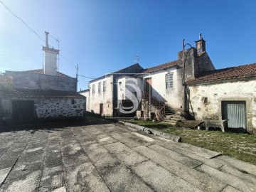 Quintas e casas rústicas em Aver-O-Mar, Amorim e Terroso