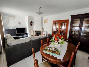 Apartment 3 Bedrooms in Torres Novas (São Pedro), Lapas e Ribeira Branca