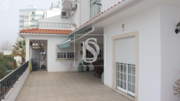 Apartment 5 Bedrooms in São Miguel do Rio Torto e Rossio Ao Sul do Tejo