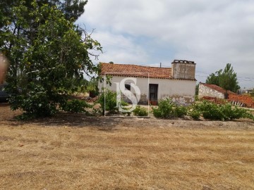 Quintas e casas rústicas em Coruche, Fajarda e Erra