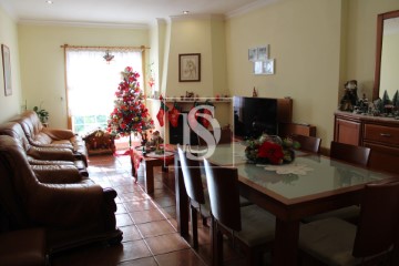 House 2 Bedrooms in Arcozelo