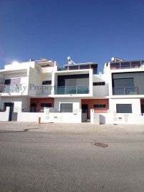House 3 Bedrooms in Moncarapacho e Fuseta
