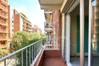 Apartment 3 Bedrooms in Les Corts