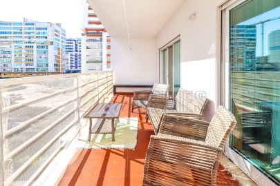 Excellent 1 bedroom apartment with 2 swimming pool
