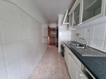 Apartment 1 Bedroom in São Domingos de Rana
