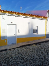 House 2 Bedrooms in Torrão