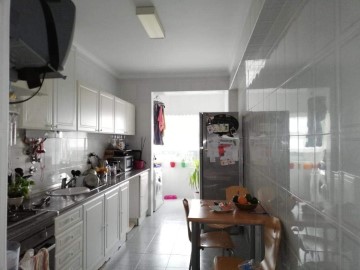 Apartamento 3 Quartos em Esgueira