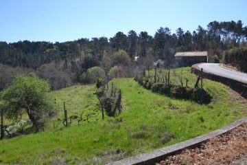 Casas rústicas  en Fataunços e Figueiredo das Donas