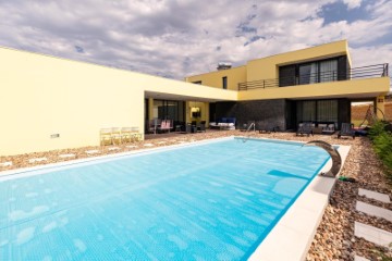 Casa o chalet 5 Habitaciones en União Freguesias Santa Maria, São Pedro e Matacães