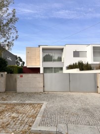 Maison 4 Chambres à Nogueira e Silva Escura