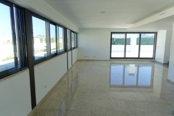 Apartment 3 Bedrooms in Parque das Nações