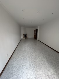 Apartment 3 Bedrooms in Algueirão-Mem Martins