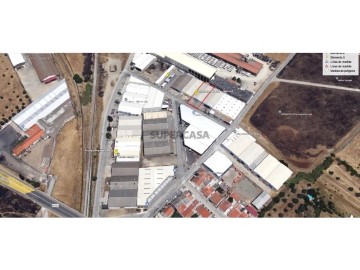 Bâtiment industriel / entrepôt à Beja (Salvador e Santa Maria da Feira)