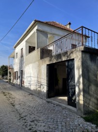 Quintas e casas rústicas 2 Quartos em Figueiró dos Vinhos e Bairradas