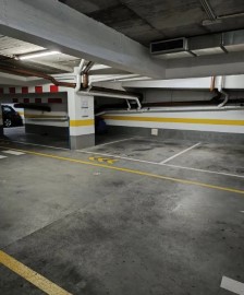 Garage in São Domingos de Benfica