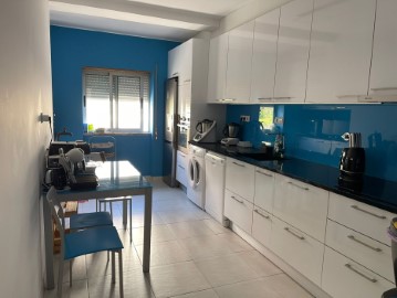 Apartamento 5 Quartos em Santo António dos Olivais