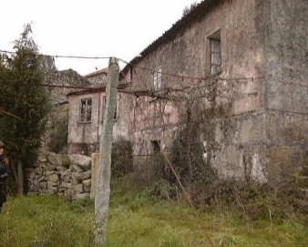 Quintas e casas rústicas  em Cossourado e Linhares