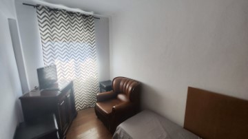 Quarto  em Pontinha e Famões