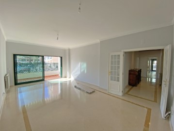 Apartamento 4 Quartos em Cascais e Estoril