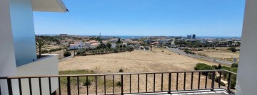 Apartment 1 Bedroom in Porto Salvo