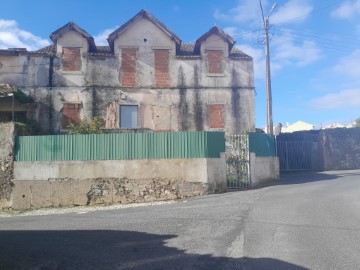 Building in Queluz e Belas