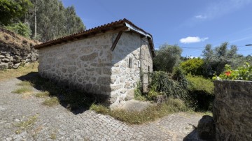 Quintas e casas rústicas 1 Quarto em Serzedelo