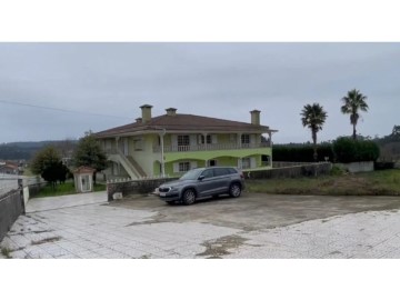 House 7 Bedrooms in Agrela