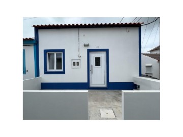 House 2 Bedrooms in Porto Judeu
