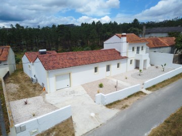 Maison 3 Chambres à Gondemaria e Olival