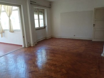 Apartamento 6 Quartos em Alvalade